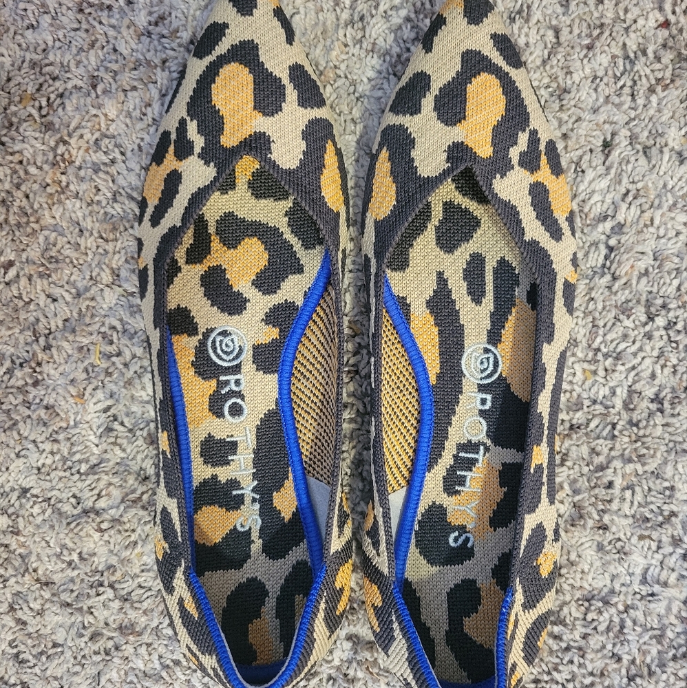 Rothy's point size 8 Big Cat